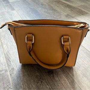 La Terre Fashion Hand Bag / Crossbody / Satchel
